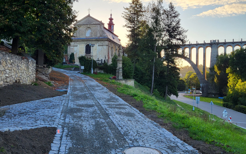 Komunikace nad kostelem, Krnsko