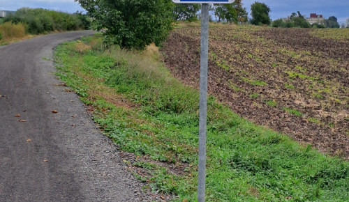 Cyklostezka na bývalé dráze, Dobrovice