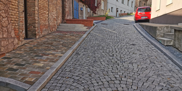 Ulice Revoluční, Benátky nad Jizerou