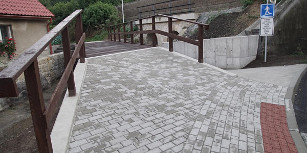 Podchod pod tratí Podlázky, MB