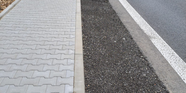 Chodník podél průtahu I/38 Libichov
