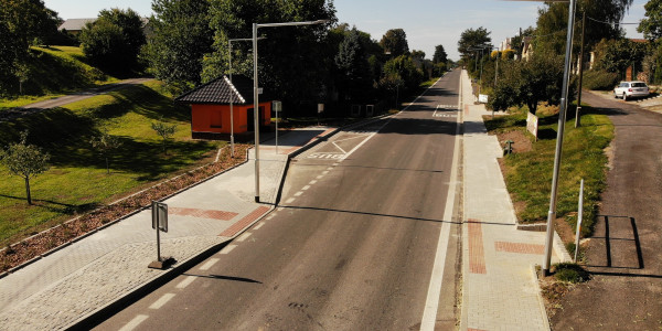 Výstavba a rekonstrukce chodníků Plužná