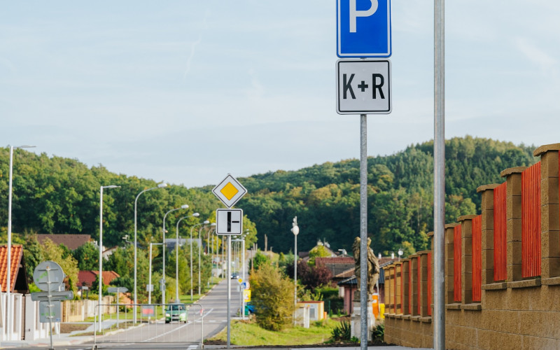 III/2802 Březno rekonstrukce silnice – chodník ve směru na Novou Telib