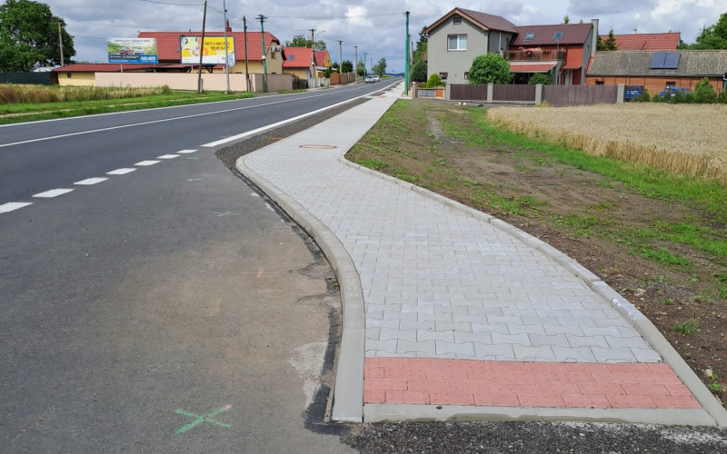Chodník podél průtahu I/38 Libichov