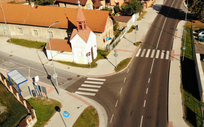 Rekonstrukce ulice Pražskáv Bezděčíně - IIetapa vč. cyklostezky