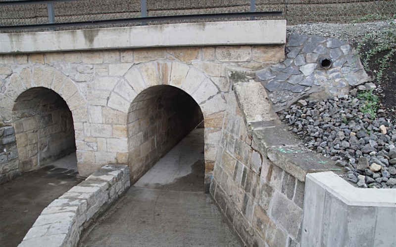 Podchod pod tratí Podlázky, MB