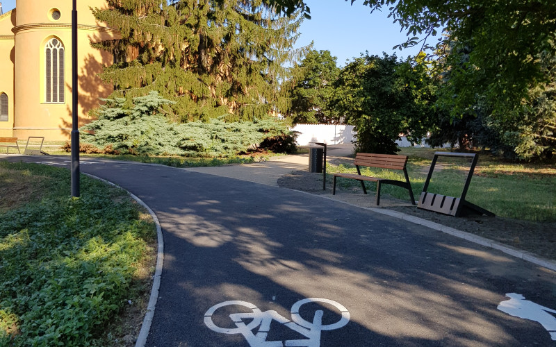 Cyklostezka Náměstí Míru, MB