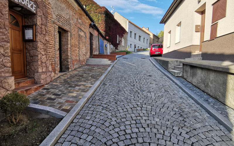 Ulice Revoluční, Benátky nad Jizerou