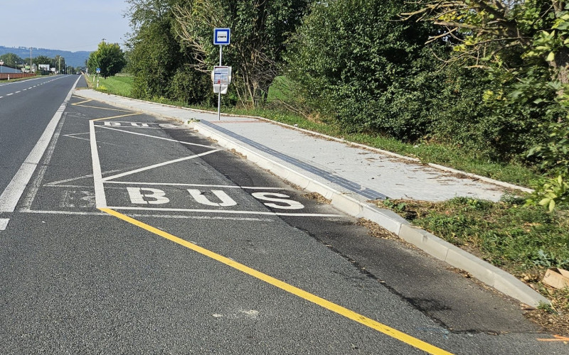 Židněves - chodníky podél I/16 včetně autobusových zálivů a přechodů
