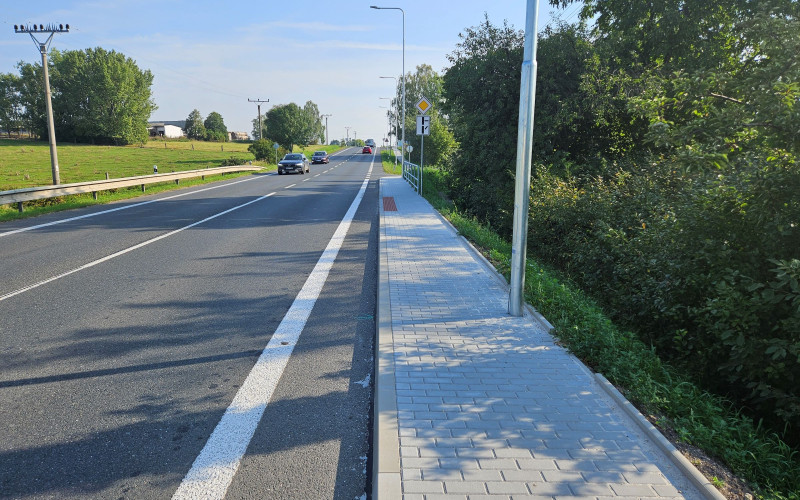 Židněves - chodníky podél I/16 včetně autobusových zálivů a přechodů