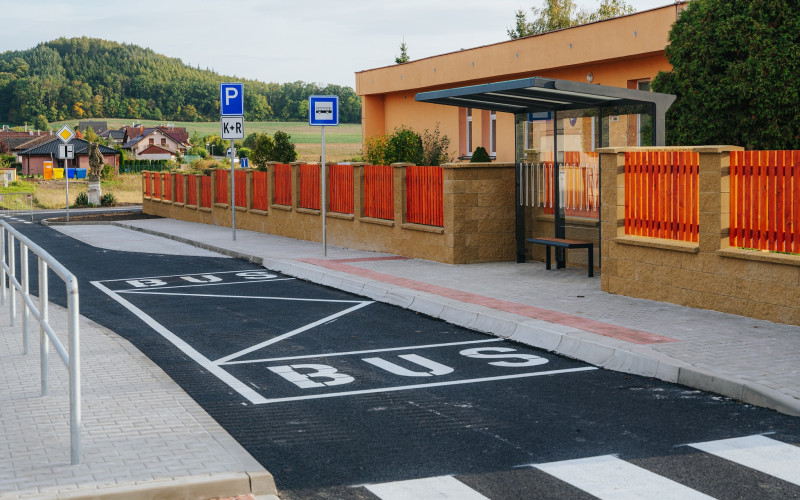 III/2802 Březno rekonstrukce silnice – chodník ve směru na Novou Telib