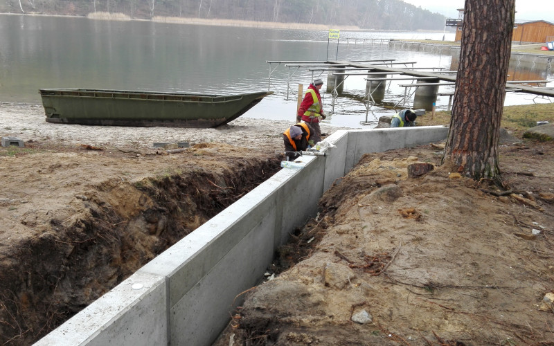 Revitalizace pobřeží Máchova jezera